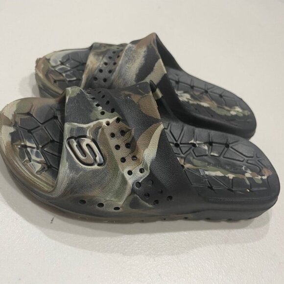 SKECHERS CAMOUFLAGE SLIDES KIDS SZ 12 RANGER CAMO SLIDE ON VERSATILE COMFORT - Picture 2 of 14